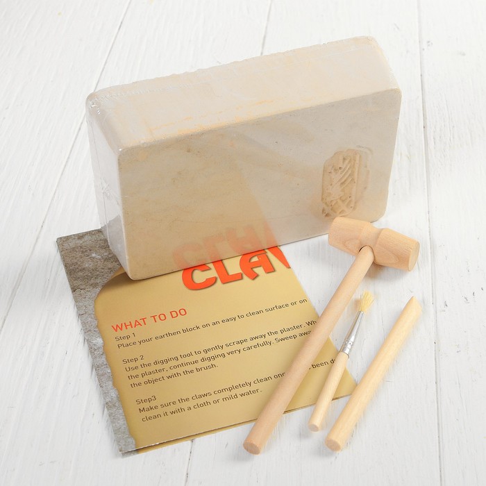 Набор археолога серия коготь динозавра "Дромеозавр" + молоток, долото, кисть