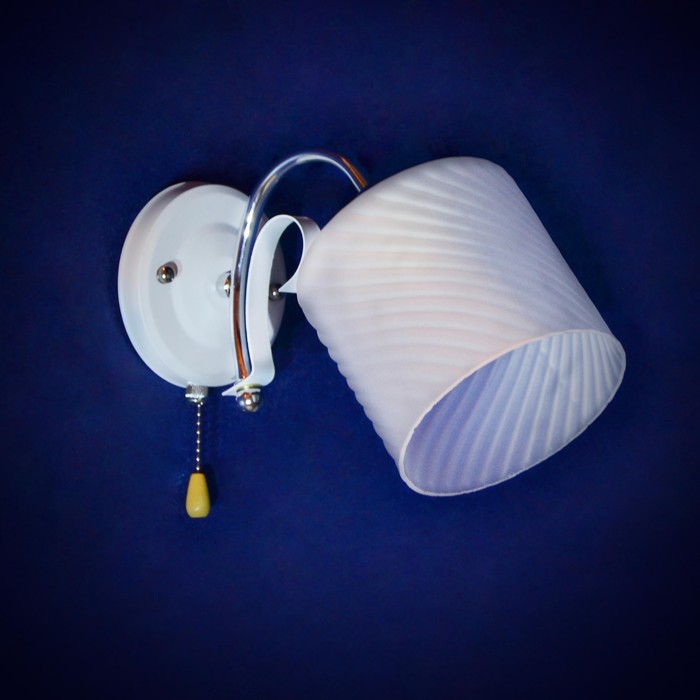 Бра "Иветт" 1x40Вт Е27 серебро 20x27x15см