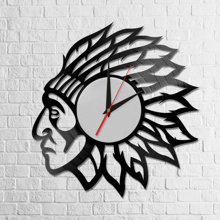 Часы из виниловой пластинки "Индеец"