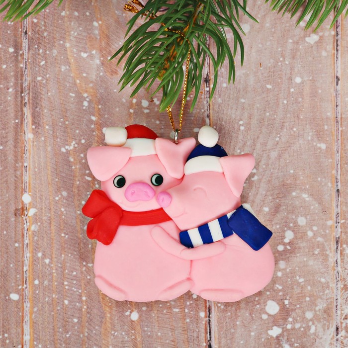 Подвеска на ёлку "Тёплых объятий"