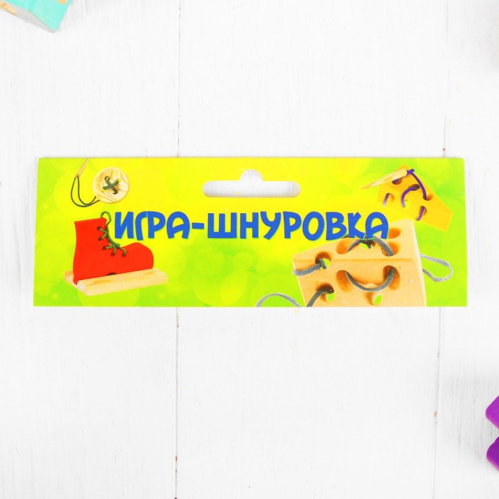 Шнуровка "Листочек с букашками"