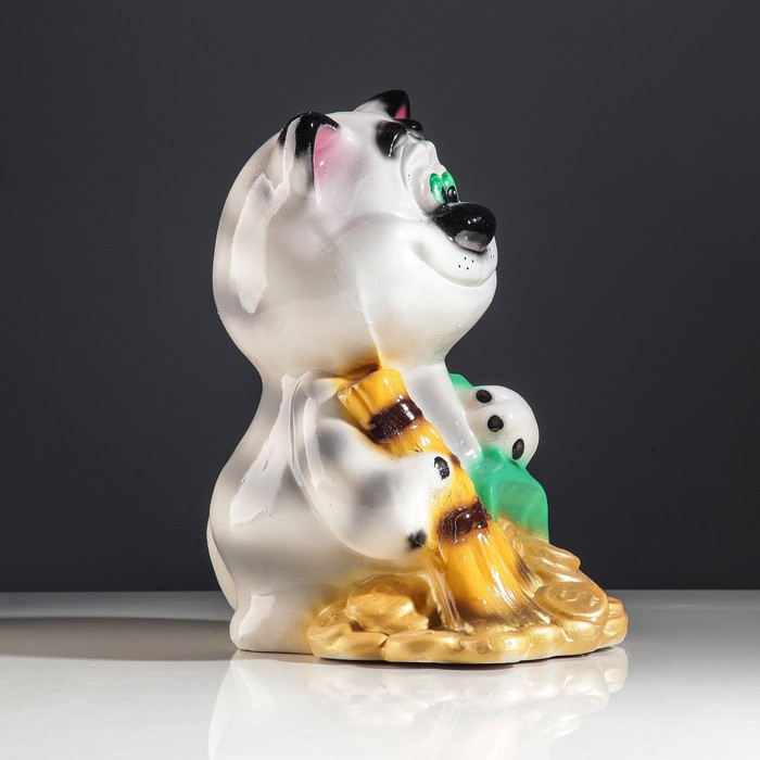 Сувенир "Кот с веником" глянец белый