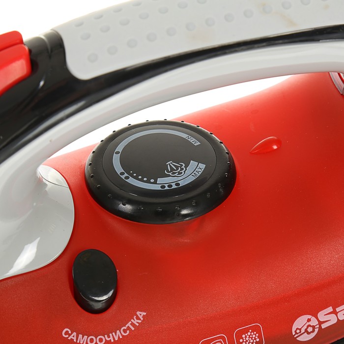 Утюг Sakura SA-3003CRB, 2400 Вт, керамическая подошва, черно-красный