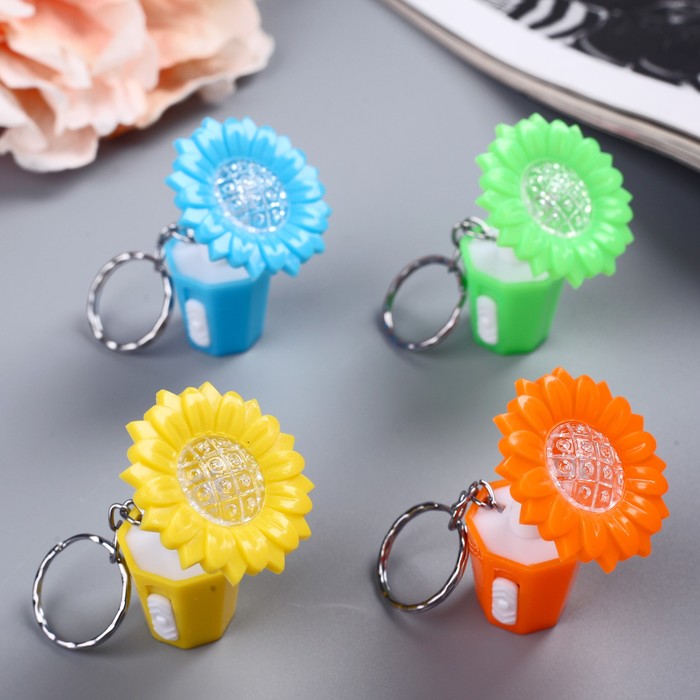 Фонарик на кольце "Цветочек в горшочке" мигает МИКС 5,7х3,5х3,5 см