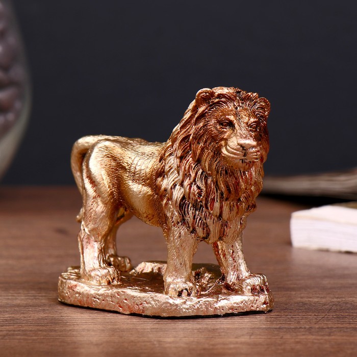 Сувенир полистоун "Золотой лев" 8х10х4,5 см