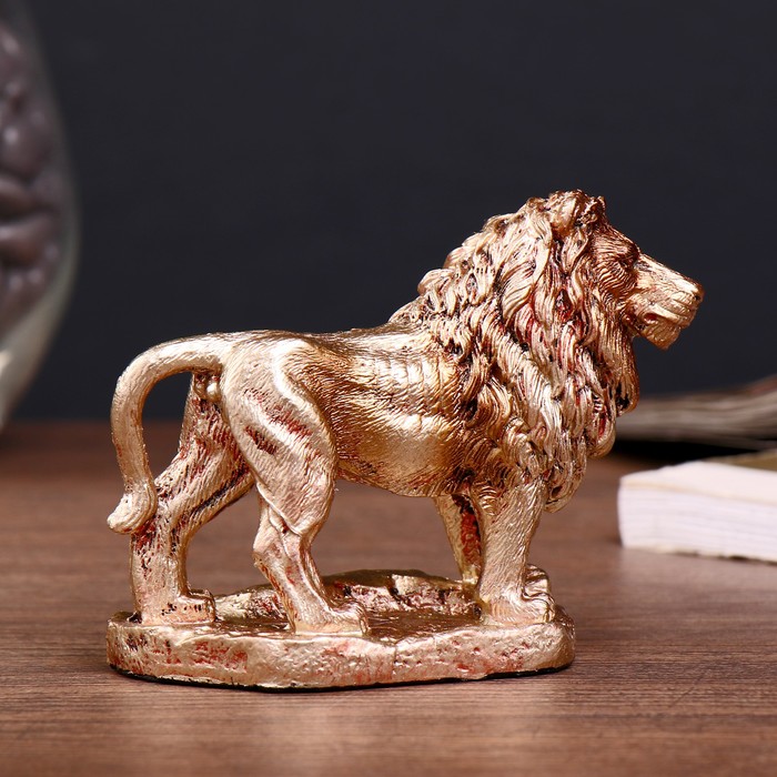 Сувенир полистоун "Золотой лев" 8х10х4,5 см