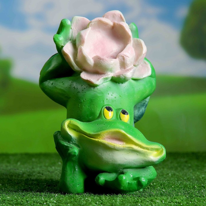 Садовая фигура "Лягушонок с цветком" 26х24см
