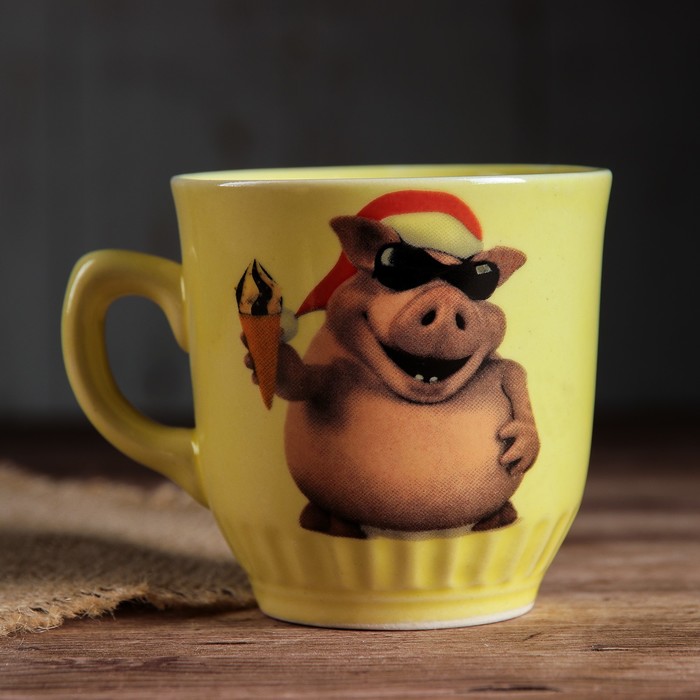 Кружка 0,35 л "Сумская" желтая, свинки, деколь, микс