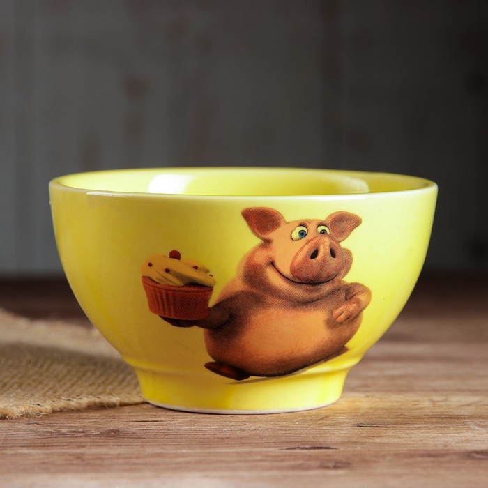 Салатник 0,6  л "Кисэ" желтый, свинки, деколь, микс