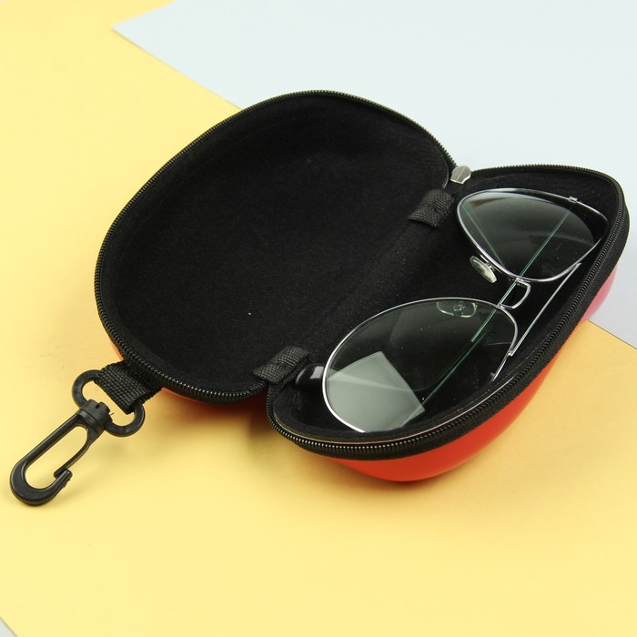 Футляр для очков, отдел на молнии, с карабином, цвет красный