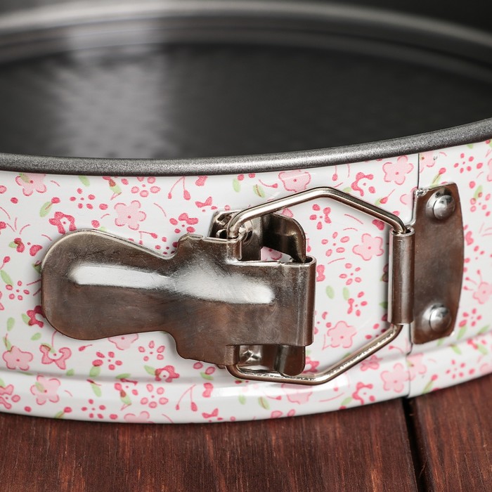 Набор форм для выпечки разъемных "Пастораль", 3 шт: 26/23/18х6,5 см, с антипригарным покрытием