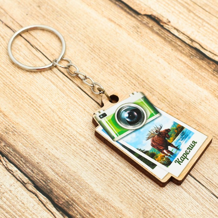 Брелок деревянный в форме фотоаппарата «Карелия», 3,3 x 5 см