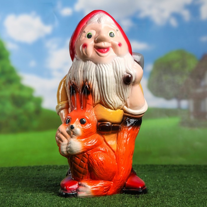 Садовая фигура "Гном с белкой" 50 см, микс
