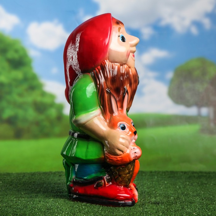 Садовая фигура "Гном с белкой" 50 см, микс