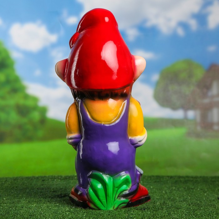 Садовая фигура "Гном с картошкой" 50 см, микс