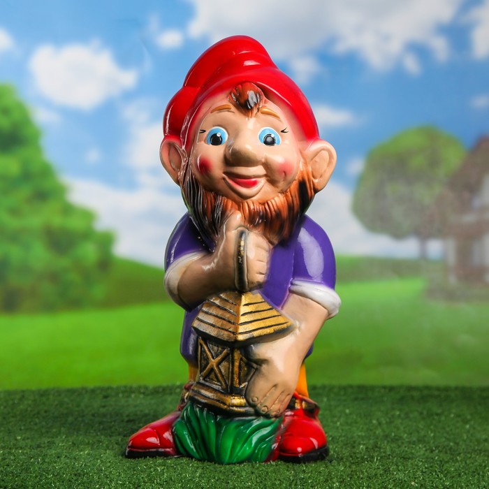 Садовая фигура "Гном с фонарем" 47 см микс