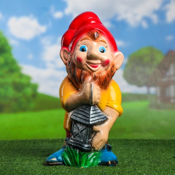 Садовая фигура "Гном с фонарем" 47 см микс