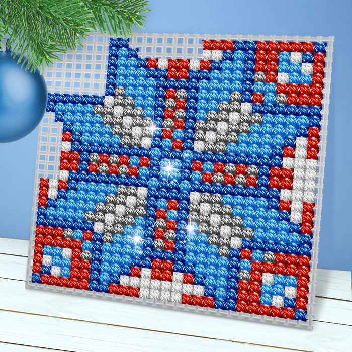 Новый год, вышивка крестиком на пластиковой канве &quot;Снежинка&quot; с пластиковой иглой