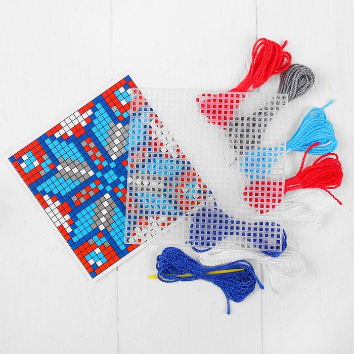 Новый год, вышивка крестиком на пластиковой канве "Снежинка" с пластиковой иглой