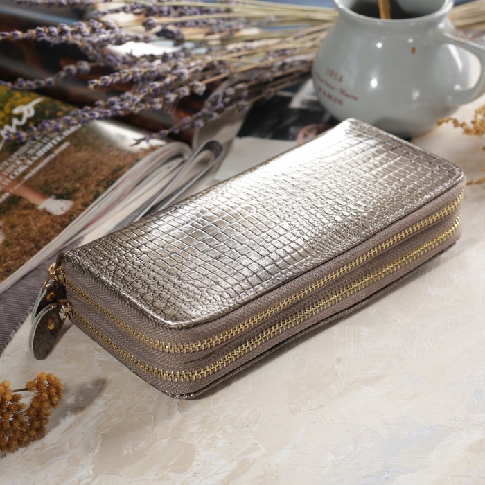 Кошелёк женский, 2 отдела на молниях, с ручкой, цвет зелёный