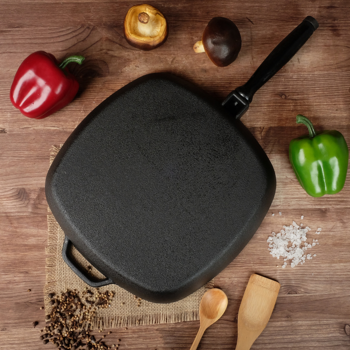 Сковорода гриль квадратная 28х28 см с деревянной ручкой, петриковская роспись, чугун