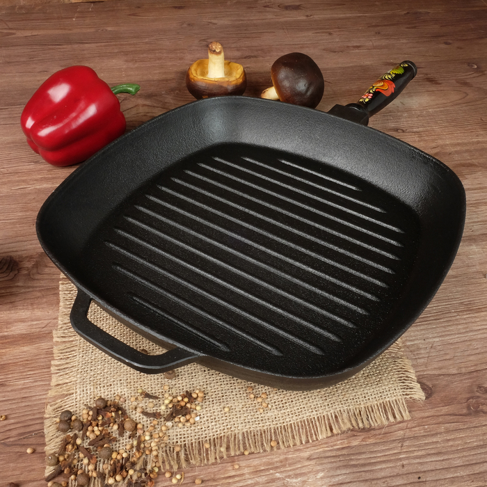 Сковорода гриль квадратная 28х28 см с деревянной ручкой, петриковская роспись, чугун