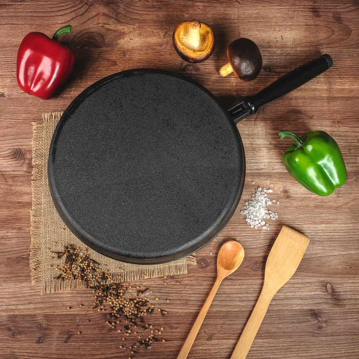 Сковорода чугунная 280×40 с деревянной ручкой, петриковская роспись