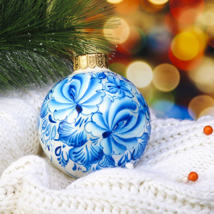 Ёлочный шар ручной работы "Синий букет" 10 см