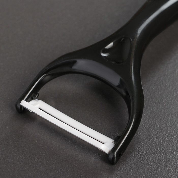 Набор кухонный "Каре", 3 предмета: 2 ножа лезвие 8,5/20 см, овощечистка, цвет синий