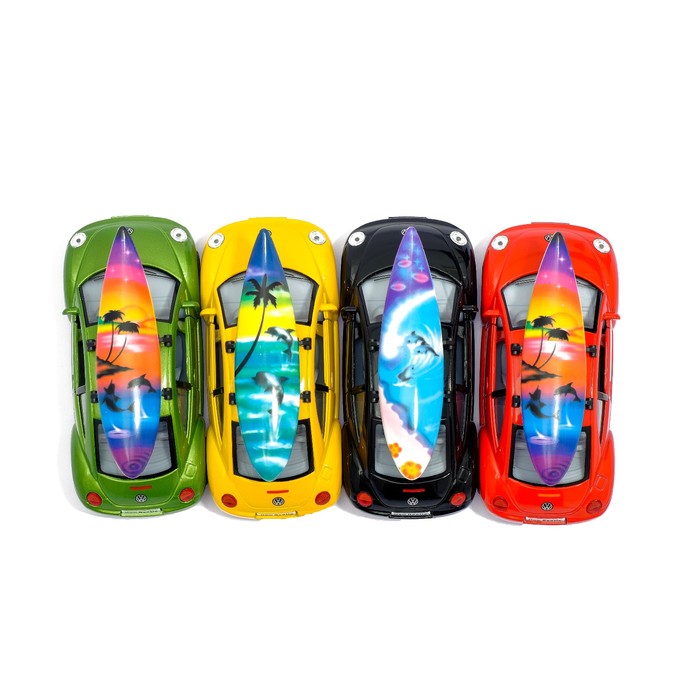 Машина металлическая VW New Beetle, масштаб 1:32, открываются двери, инерция, МИКС