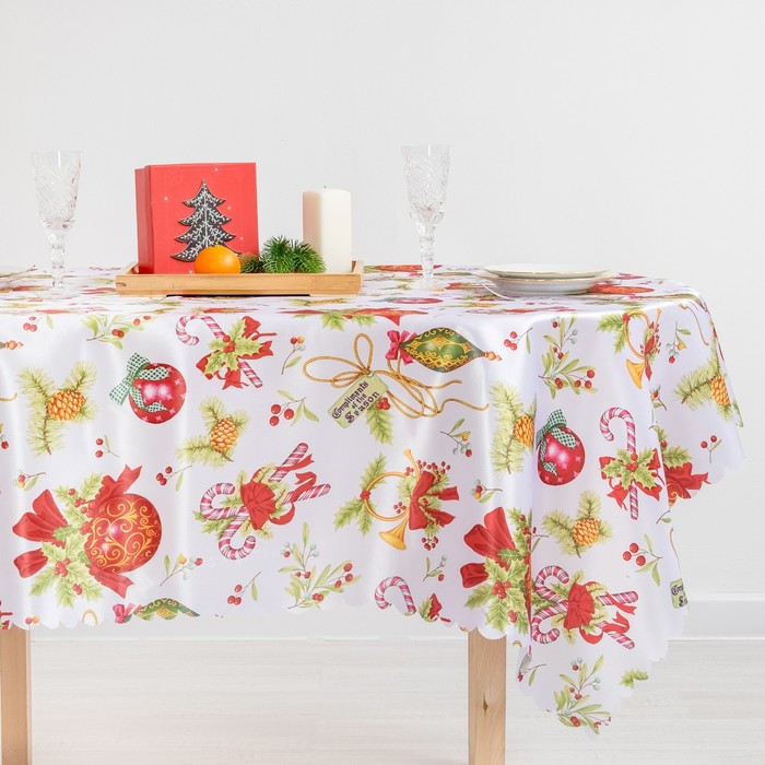 Скатерть Collorista "Новогодние украшения" 140*180 см, 100% п/э