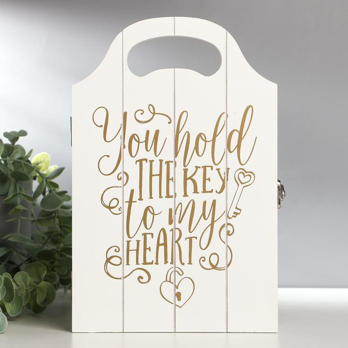 Ключница дерево 4 крючка "Сердечко-замочек" белая с золотом 25х16х5 см