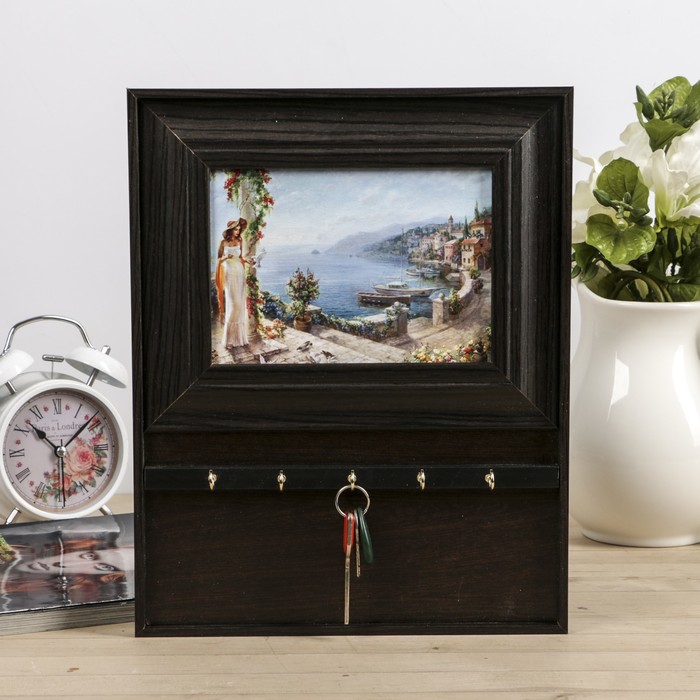 Ключница открытая "Девушка с голубями" 25х32 см