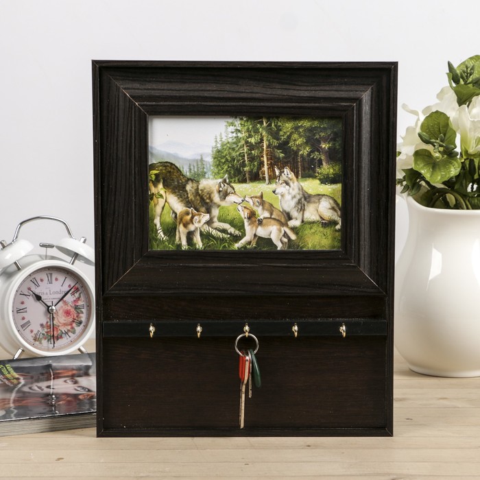Ключница открытая "Волки с волчатами" 25х32 см
