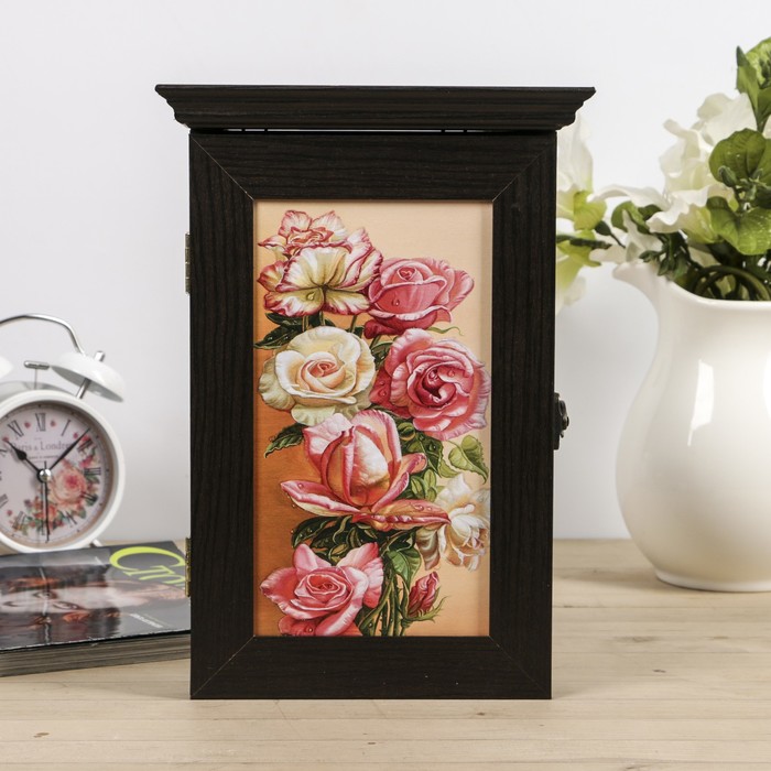 Ключница "Букет из роз" венге 18х30х6 см