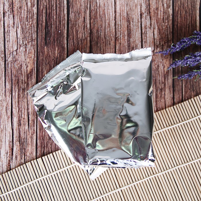 Чай зеленый с клубникой в тубусе "Наслаждайся", 100 г