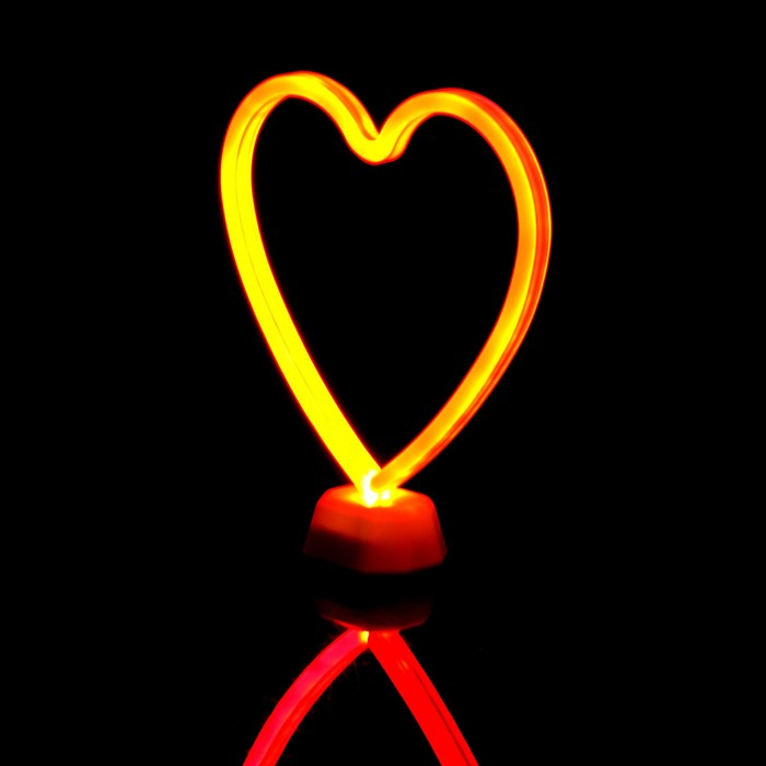 Ночник пластик "Сердце" диодная лента 3АА (не в комплекте) 26х7,1х27,5
