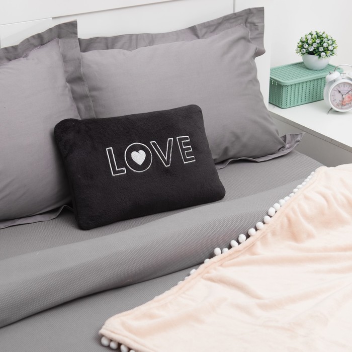 Подушка "Этель" LOVE чёрная, р-р 40 х 30 см, 100% П/Э, велсофт