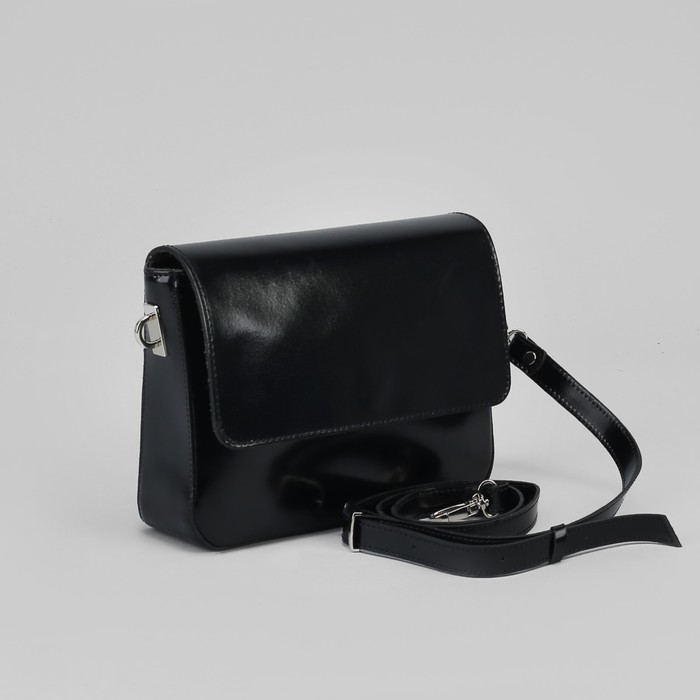 Сумка женская, отдел на молнии, наружный карман, длинный ремень, гладкий шик, цвет чёрный