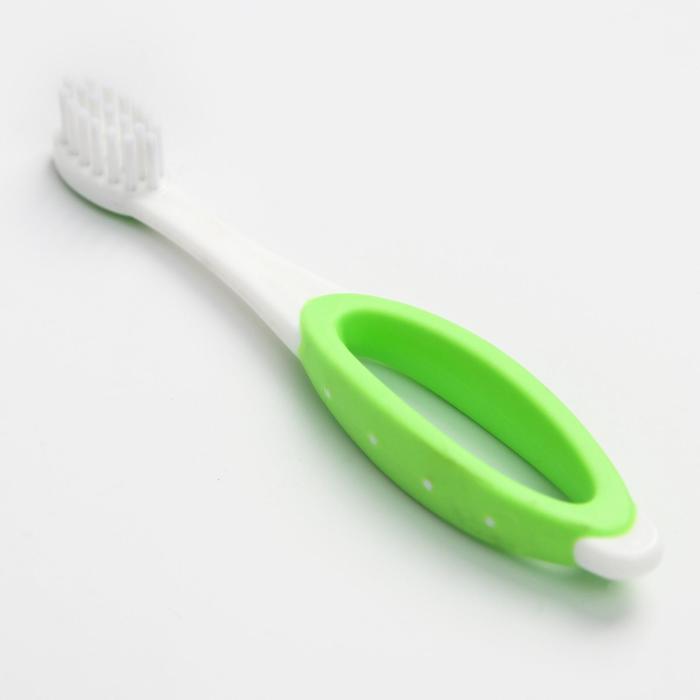 Зубная щётка детская, от 18 мес., цвет зелёный