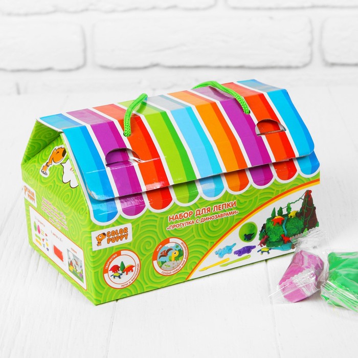 Набор для лепки "Прогулка с динозаврами", тесто 240 г, аксессуары