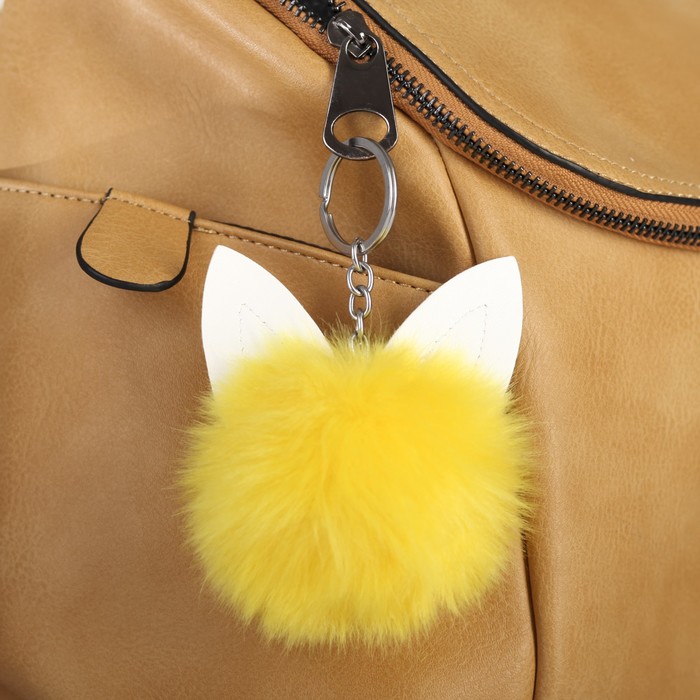 Пушистик на кольце "Зайка" жёлтый 8х8х8 см