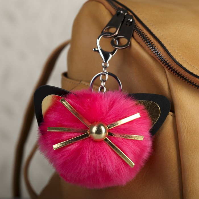 Пушистик на кольце "Котик с золотыми усиками и ушками" МИКС d=10 см