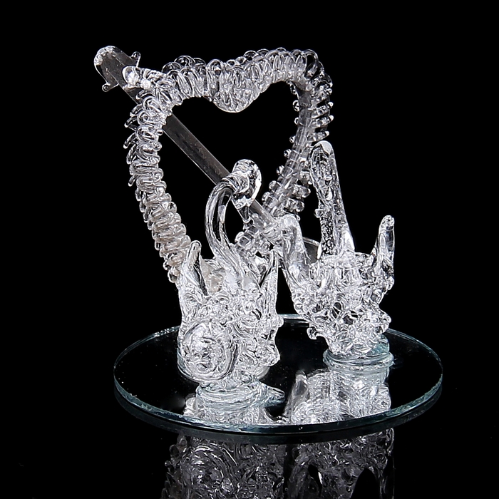 Сувенир "Лебеди на зеркале у сердца"