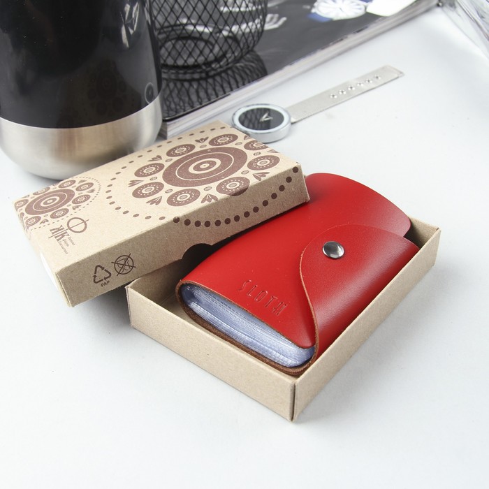 Визитница вертикальная, 1 ряд, 16 листов, гладкая шора, цвет красный