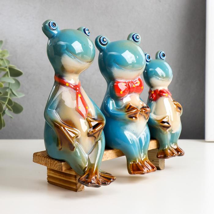 Сувенир керамика "Семейство лягушек на скамеечке" набор 3 шт 19,5х19,5х9 см