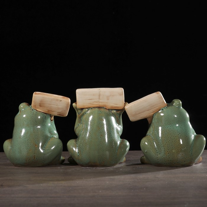 Сувенир керамика "Лягушата с табличками" набор 3 шт 10х8,5х6 см