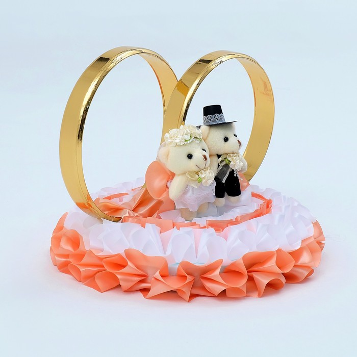 Композиция "Свадебные мишки", обручальные кольца в атласе, персик