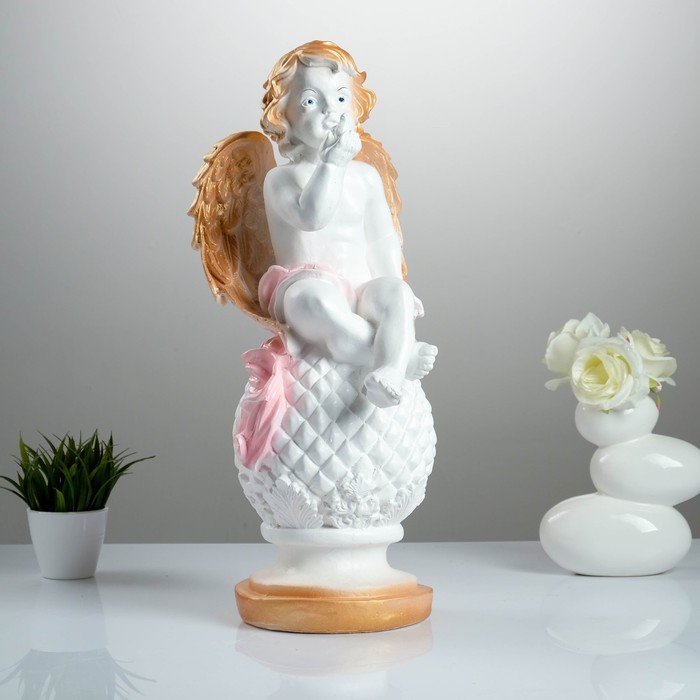 Фигура "Ангел на шаре с птичкой" 25х25х65см белое золото