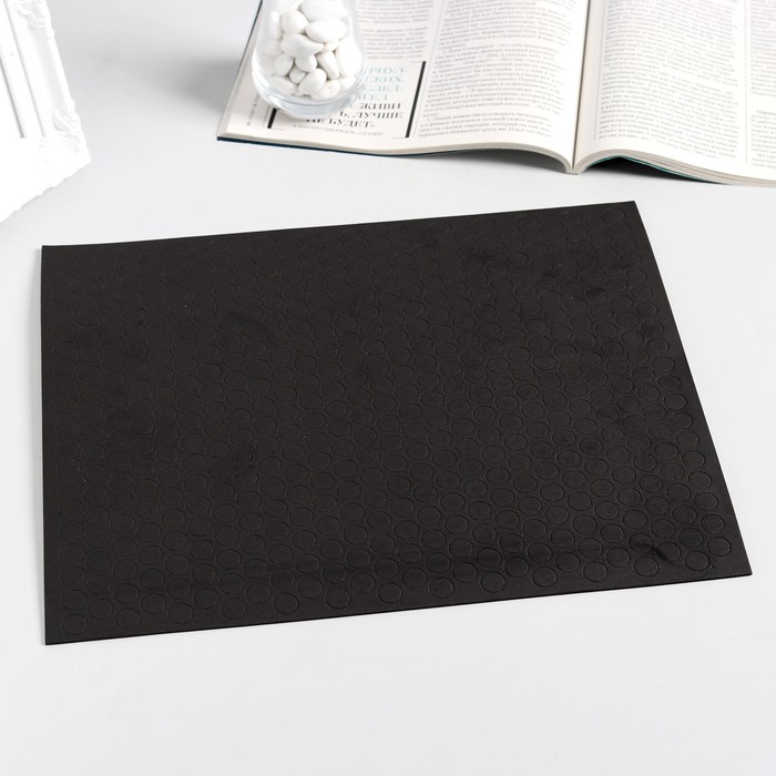 Клейкая лента односторонняя "Круглый серый" диаметр 1 см на листе 494 шт 29,5х25 см